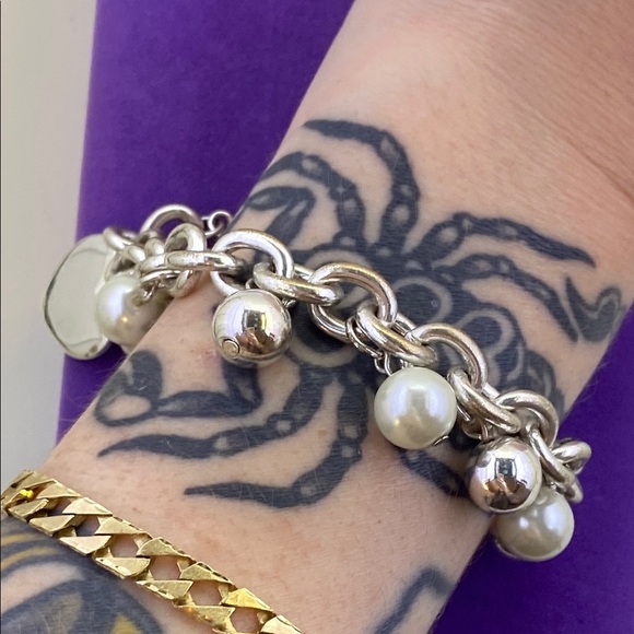 💛 Christopher & Banks Silver Crystal Heart & Pearl Charm Bracelet - Picture 7 of 7